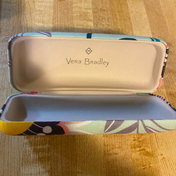 Vera Bradley glasses case - Picture 1 of 2